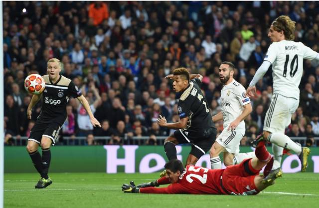 占据C位 占据C位