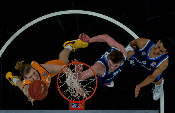 社交媒体上 社交媒体上